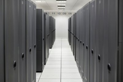 HEWLETT PACKARD ENTERPRISE HPE DL380 Gen10 Box1/2 Cage Bkpln Kit