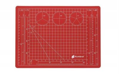 HUMBROL  Tapis de d&eacute;coupe A4- - Planche &agrave; d&eacute;couper
