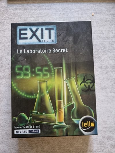 IELLO  Exit Laboratoire secret