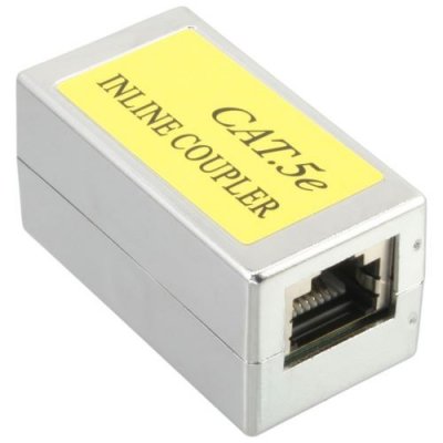 INLINE &reg; C&acirc;ble Patch crois&eacute; 69994&nbsp;Un coupleur 5