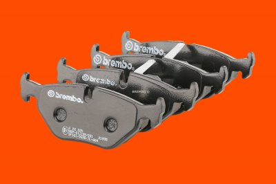 BREMBO Jeu de 4 plaquettes de frein  P 06 025