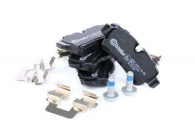 BREMBO Jeu de 4 plaquettes de frein  P 06 052