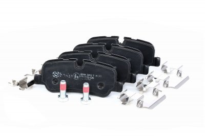 BREMBO Jeu de 4 plaquettes de frein  P 44 013