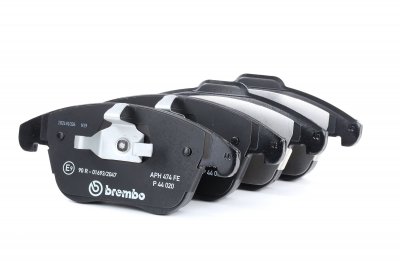 BREMBO Jeu de 4 plaquettes de frein  P 44 020