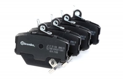 BREMBO Jeu de 4 plaquettes de frein  P 50 038