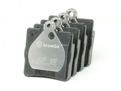 BREMBO Jeu de 4 plaquettes de frein  P 50 072