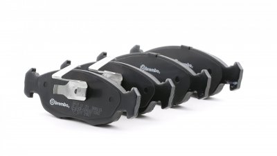 BREMBO Jeu de 4 plaquettes de frein  P 61 051