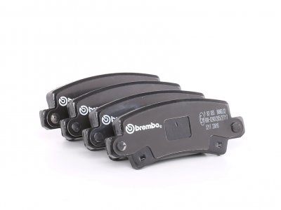 BREMBO Jeu de 4 plaquettes de frein  P 83 065