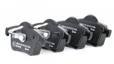 BREMBO Jeu de 4 plaquettes de frein  P 86 014