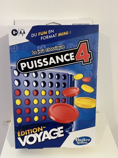 HASBRO Jeux de soci&eacute;t&eacute; puissance 4 voyage 