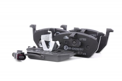 ATE Kit de plaquettes de frein frein &agrave; disque  Ceramic 13.0470-7303.2