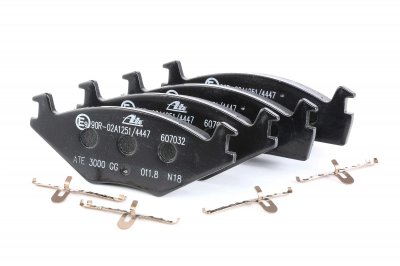 ATE Kit de plaquettes de frein, frein a disque  - TEVES 13.0460-7032.2