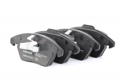 BOSCH Kit de plaquettes de frein, frein &agrave; disque  0 986 424 825
