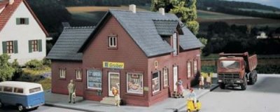 PIKO H0 Kit Magasin Edeka H0 &laquo; Antje Gruber &raquo;-