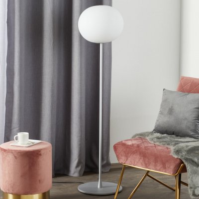 FLOS Lampadaire design en verre opalin et acier argent&eacute; 33 x 135 cm Glo-Ball - 