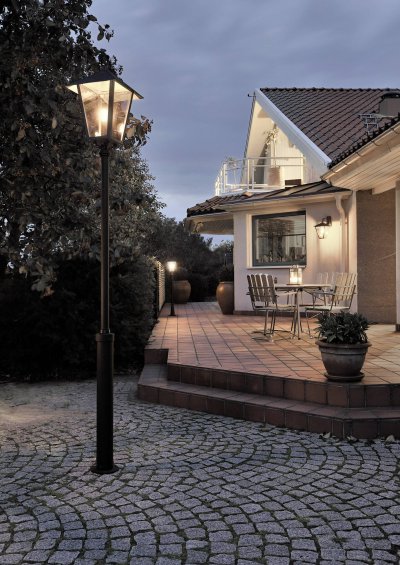 KONSTSMIDE Lampadaire ext&eacute;rieur  Benu 100 W noir 254 cm