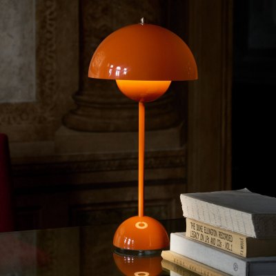 &TRADITION Lampe &agrave; poser orange acidul&eacute; Flowerpot VP3 - 