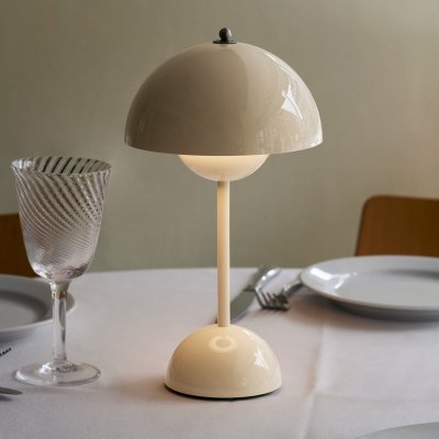 &TRADITION Lampe &agrave; poser sans fil ivoire Flowerpot VP9 - 