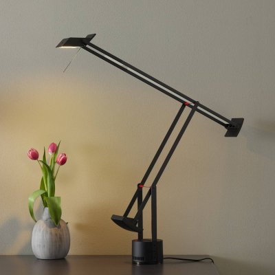 ARTEMIDE Lampe de bureau - TIZIO Aluminium H max119cm, Base Diam 11cm Noir