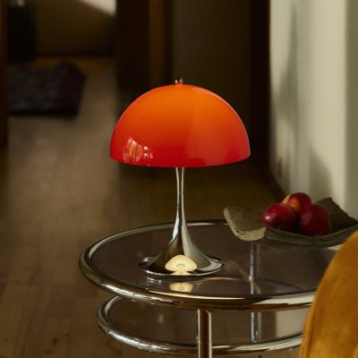 LOUIS POULSEN Lampe de table rouge opale et chrome PANTHELLA 250 V3 - 