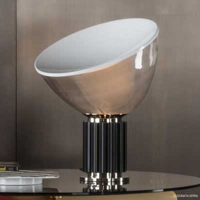 FLOS Lampe de table Taccia LED Small verre noir / H 48 cm - Castiglioni, 1962 -  