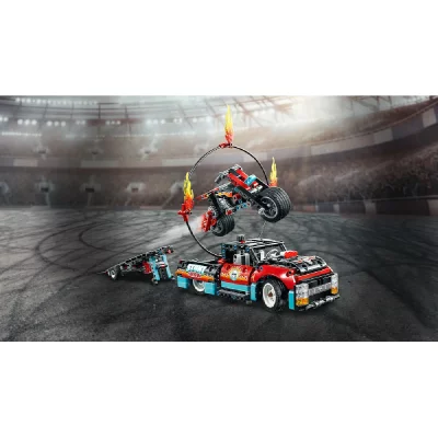 LEGO Technic 42106 Le spectacle de cascades du camion et de la moto