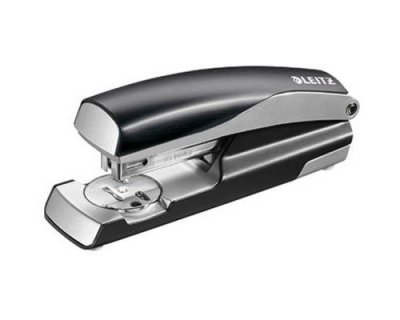 LEITZ  Agrafeuse Style Noir - Capacit&eacute; 30 Feuilles - Livr&eacute;e En Boite