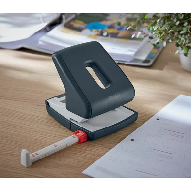 LEITZ  Perforateur, Capacit&eacute; 30 Feuilles, Cosy, Gris, 50040089