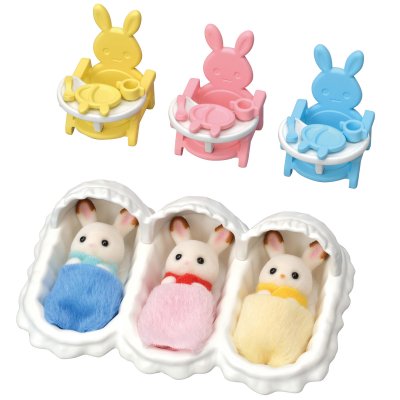 SYLVANIAN FAMILIES Les tripl&eacute;s lapin chocolat et leurs accessoires 