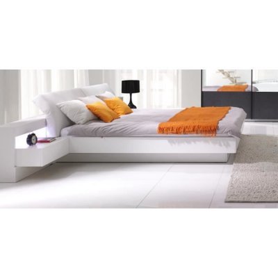 Lit adulte RENATO. Couchage 160x200 cm. Chevets int&eacute;gr&eacute;s avec LED. Sommier inclus. Coloris blanc