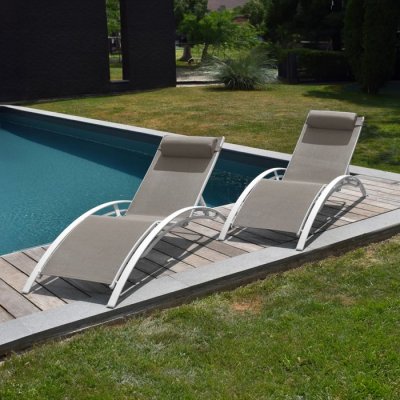 HAPPY GARDEN Lot de 2 transats GALAPAGOS en textil&egrave;ne taupe - aluminium blanc
