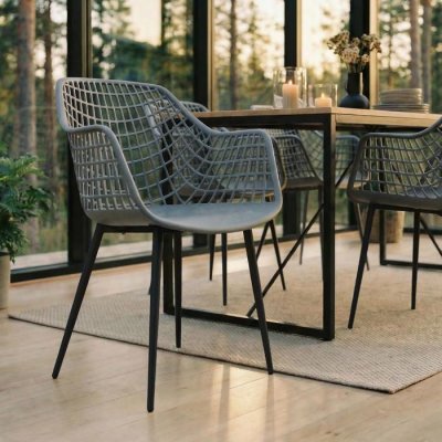 Lot de 4 chaises LUCIA, en plastique gris fonc&eacute;