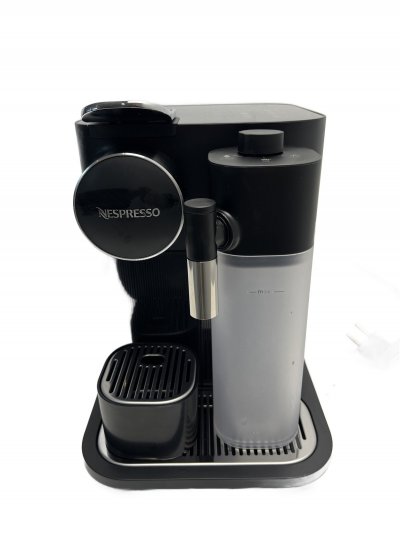 DELONGHI Machine &agrave; expresso  Nespresso Gran Latissima EN640.B