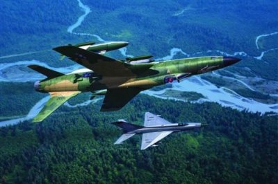 HOBBY BOSS Maquette avion  Republic F-105D Thunderchief- 1/48 - Maquet