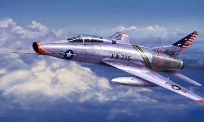 TRUMPETER Maquette avion  North American F-100C Super Sabre - - Maquett