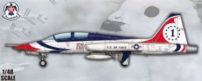 TRUMPETER Maquette avion  US T-38A TALON THUNDERBIRD- 1/48 - Maquette