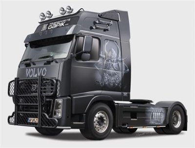 ITALERI Maquette camion : Volvo FH16 Coloris Unique