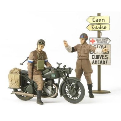 TAMIYA Maquette  moto BSA M20 avec police militaire britannique- 1/35