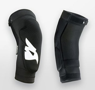 BLUEGRASS MET-Rx RODILLERA  Solid Negro T.M (43-46)