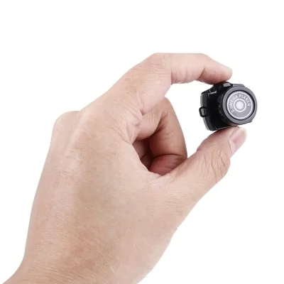 YONIS Mini Cam&eacute;ra Sport HD Activit&eacute;s Plein Air Enregistreur Vid&eacute;o Photo Num&eacute;rique Noir + SD 8Go