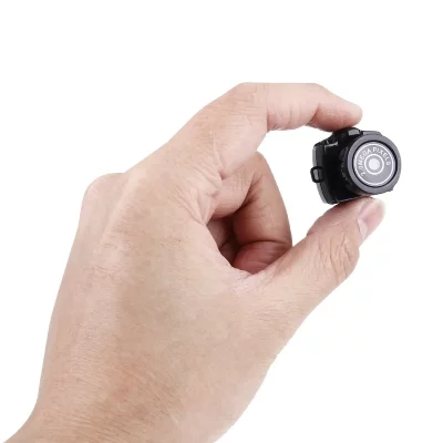 YONIS Mini Cam&eacute;ra Sport Plein Air HD 720p Enregistreur Vid&eacute;o Num&eacute;rique 2 MP Appareil Photo Noir + SD 16Go