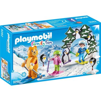 Moniteur De Ski Avec Enfants