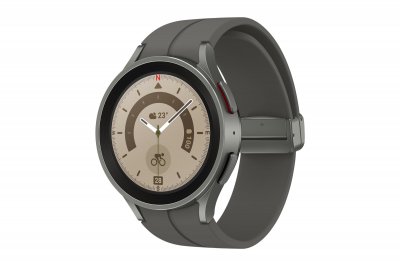 SAMSUNG Montre connect&eacute;e  Galaxy Watch5 Pro Bluetooth Titanium 