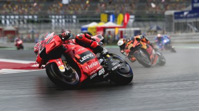 MotoGP 22 Day One Edition Jeu Xbox Series X / Xbox One 
