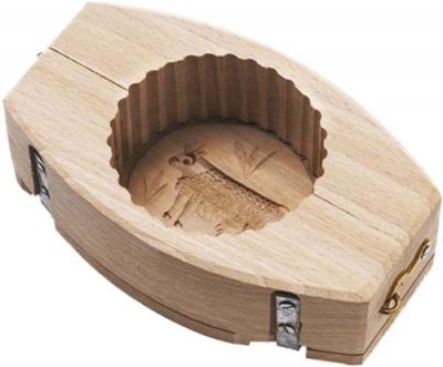 TELLIER Moule &agrave; beurre cannel&eacute; - h&ecirc;tre - rond d&eacute;cor vache - 125g