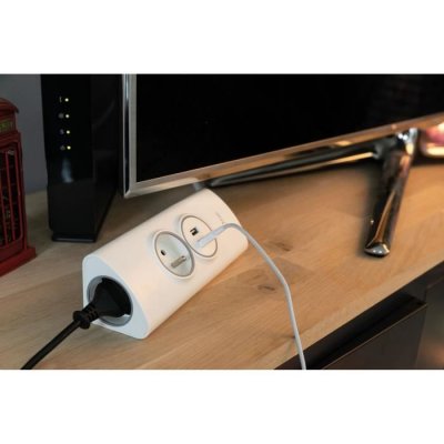 OTIO Multiprise d'angle 2P 16A + 2 USB pr&eacute;c&acirc;bl&eacute;e - 