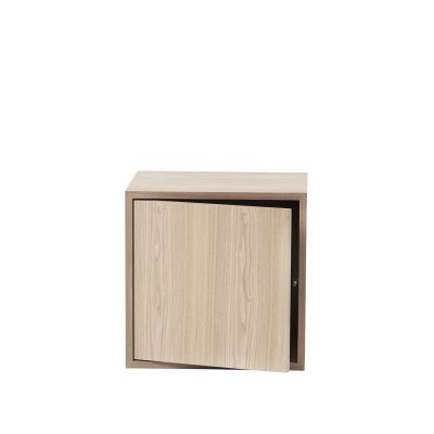 Muuto - Stacked Module d'&eacute;tag&egrave;re syst&egrave;me avec porte, moyen / ch&ecirc;ne