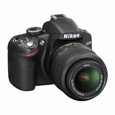 NIKON   D3200 Reflex + AF-S VR DX 18-55mm
