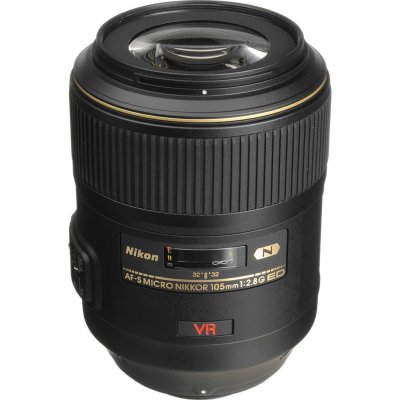 NIKON  objectif macro 105mm
