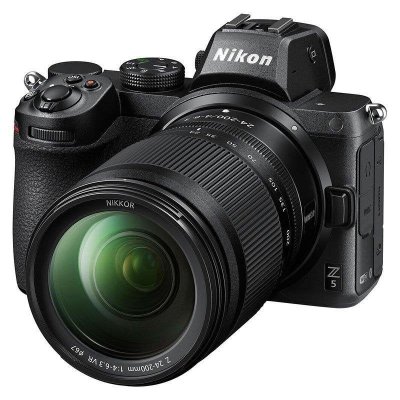 NIKON  Z5 + 24-200mm f/4-6.3 VR